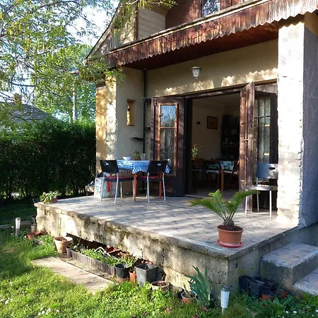 Kisfaludy Apartment House Gardony Exterior photo